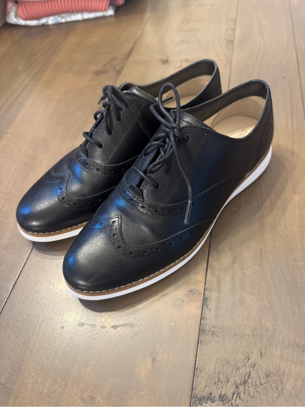 Cole Haan Women's ØriginalGrand Wingtip Oxfords Size 8.5 Black